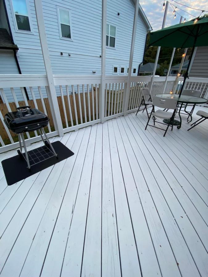 Modern 3-Bedroom, Big Fence Yard, Pets Stay Free Durham Buitenkant foto