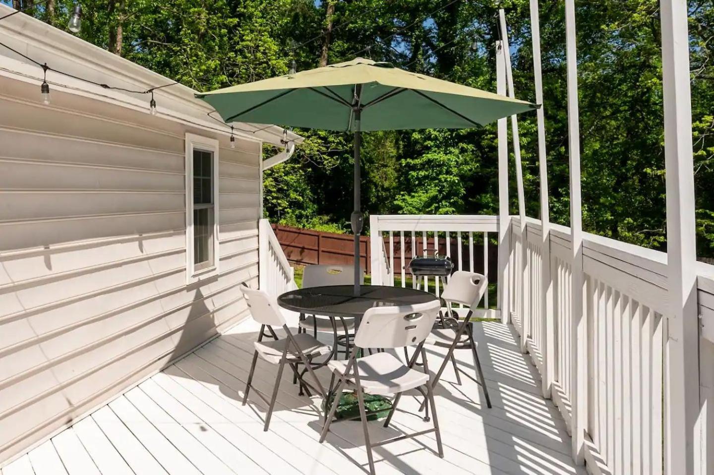 Modern 3-Bedroom, Big Fence Yard, Pets Stay Free Durham Buitenkant foto